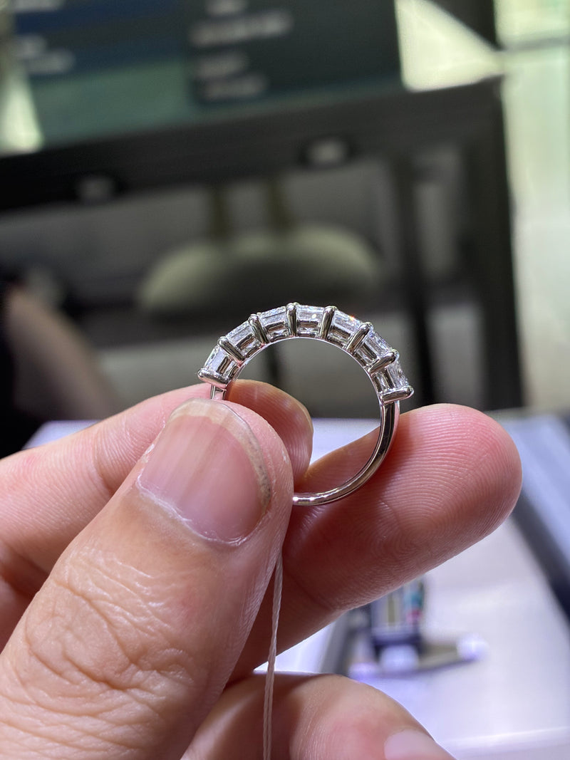 for Glittery Vision （18k white gold band）
