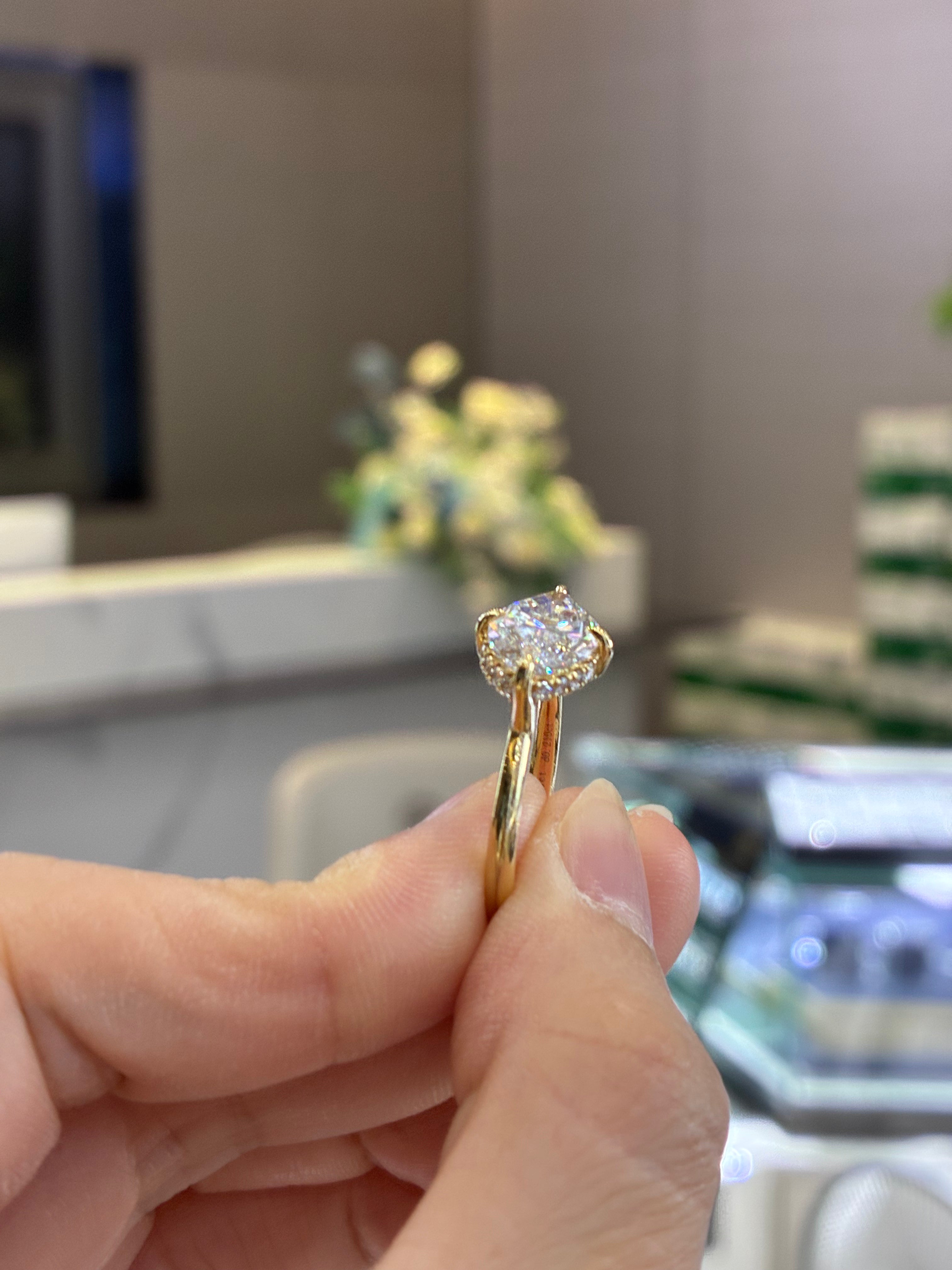 For Caro (18k,3.21ct,marquise cut,E/VVS2)