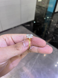 For Maddie nissani 18k yellow gold ring with 5.1ct diamond