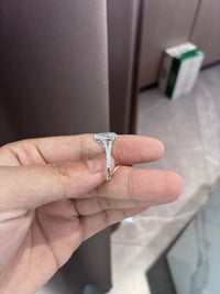 For Laura platinum ring with 3.070ct D vvs2 main diamond