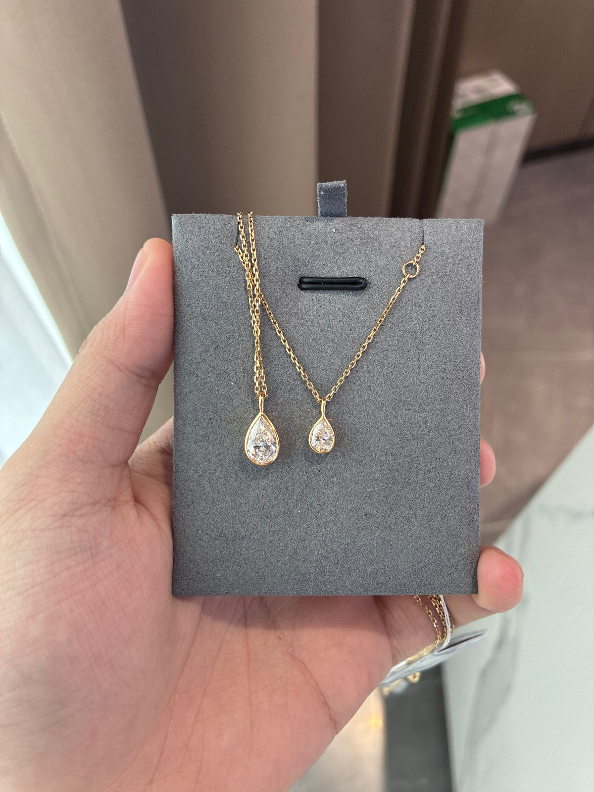 For whyisbobabrown Two 18k yellow gold pear diamond pendant (0.53ct And 1.21ct)
