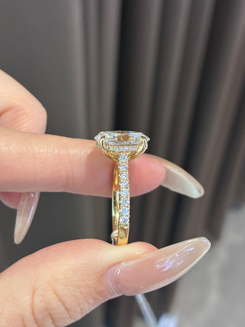For Boss Vlad 14k yellow gold ring with E vs1 main diamond And 0.419ct side diamonds