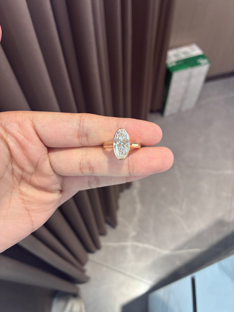 For Rosanna 14k yellow gold ring with 3.060ct moval diamond