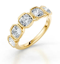 for M Deposit（18k yellow gold Total is 2.4 carats, D–E color, VS and VVS clarity Cushion cut band）