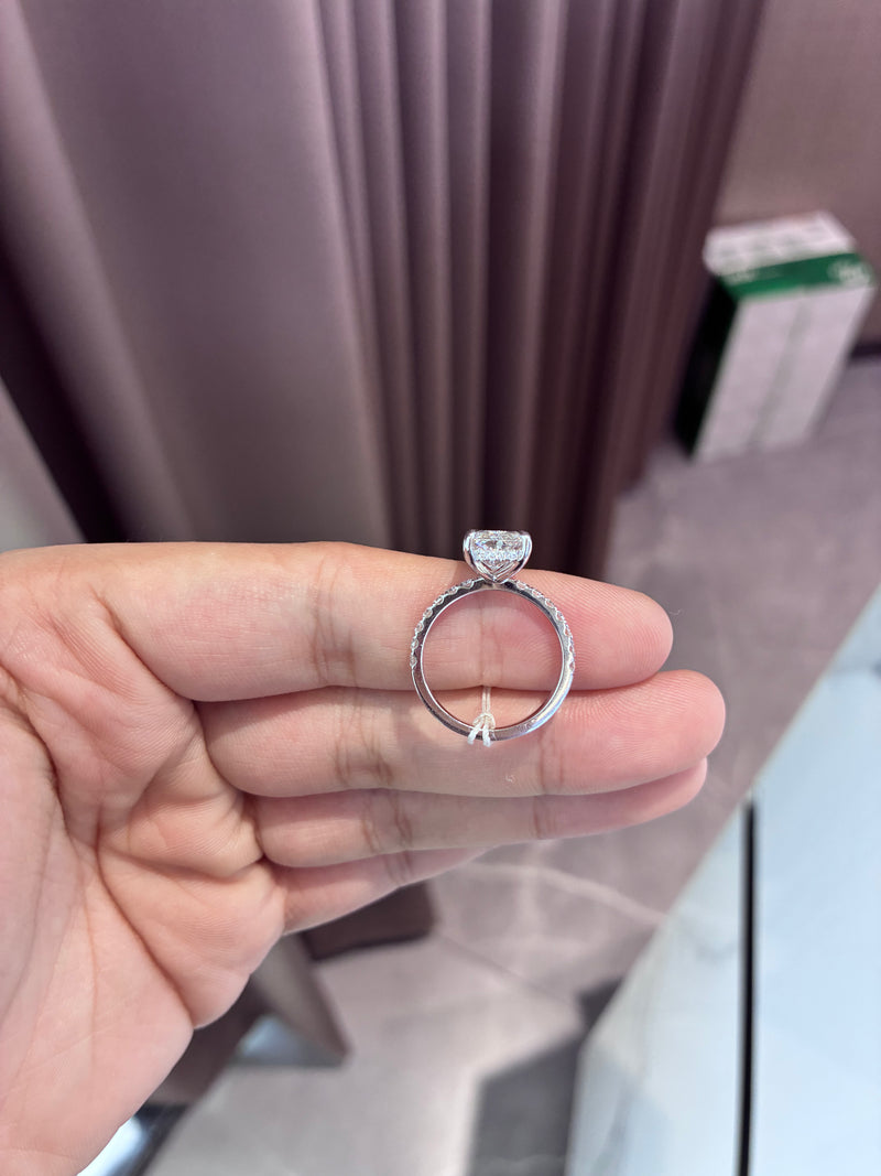 For Kingsley customize 14k white gold high setting ring with 2.5ct  E/vs1 main diamond And 0.516ct side diamonds