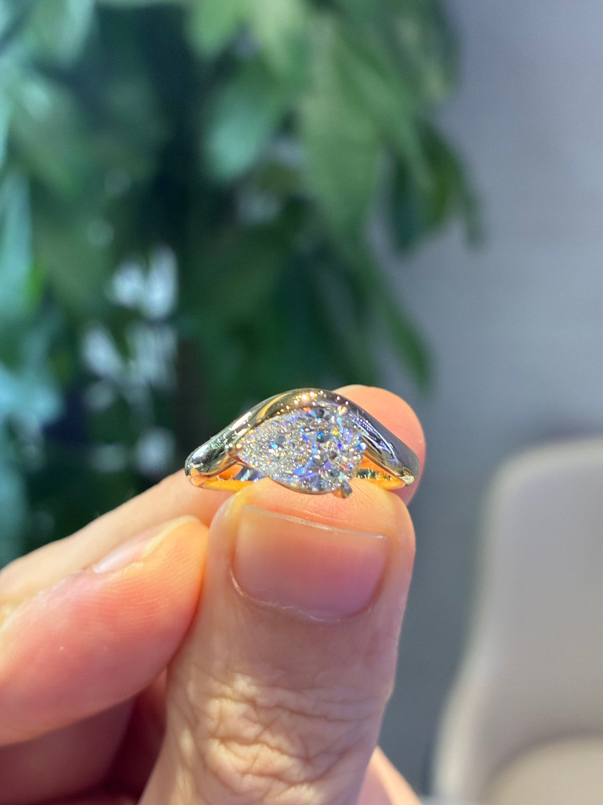 Customization For Bostonbabe 1 carats Pear E/VS1 eastwest float in 14k yellow gold