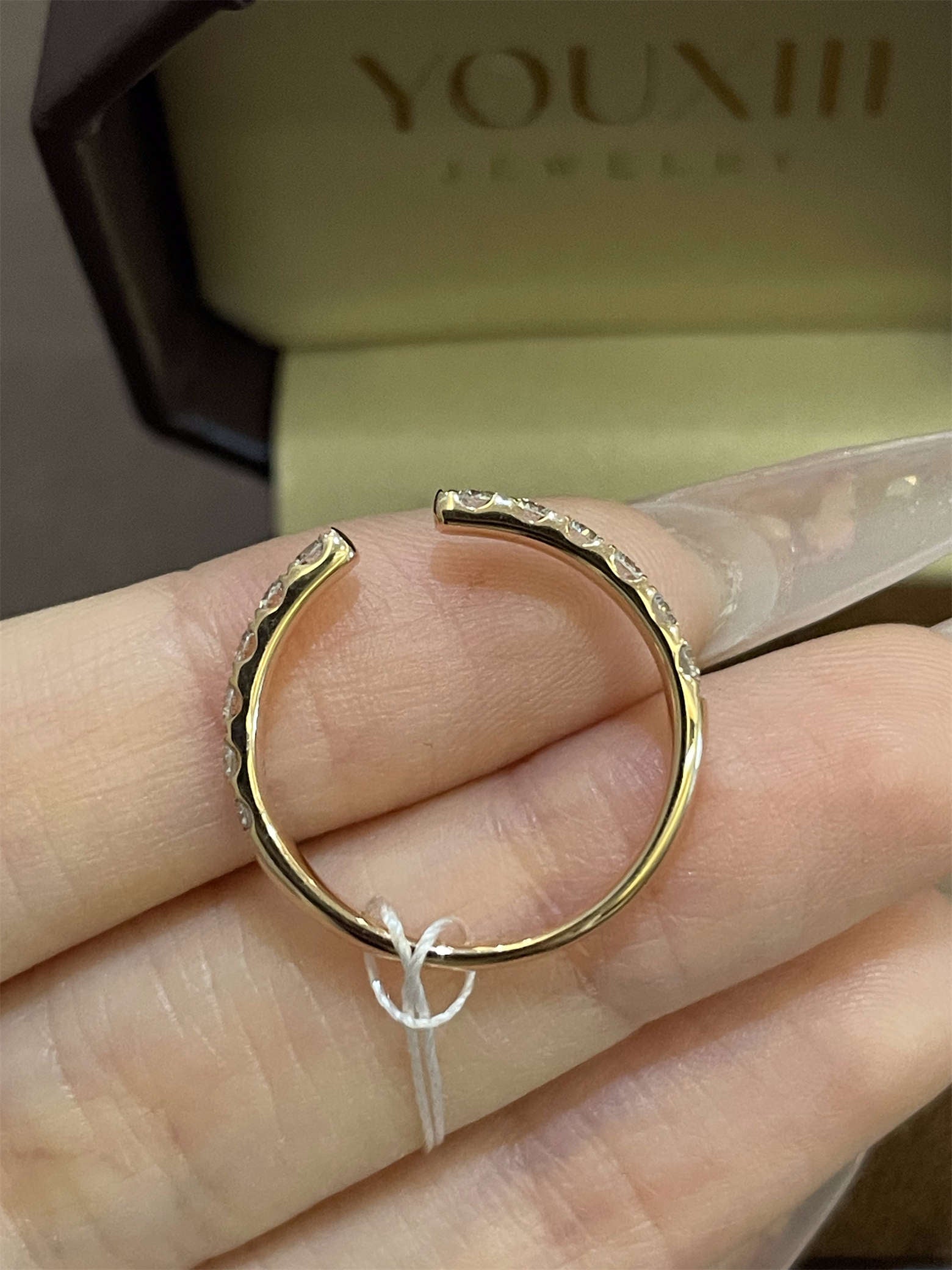 0.258 to 0.586-carat round 18k gold lab-grown diamond ring