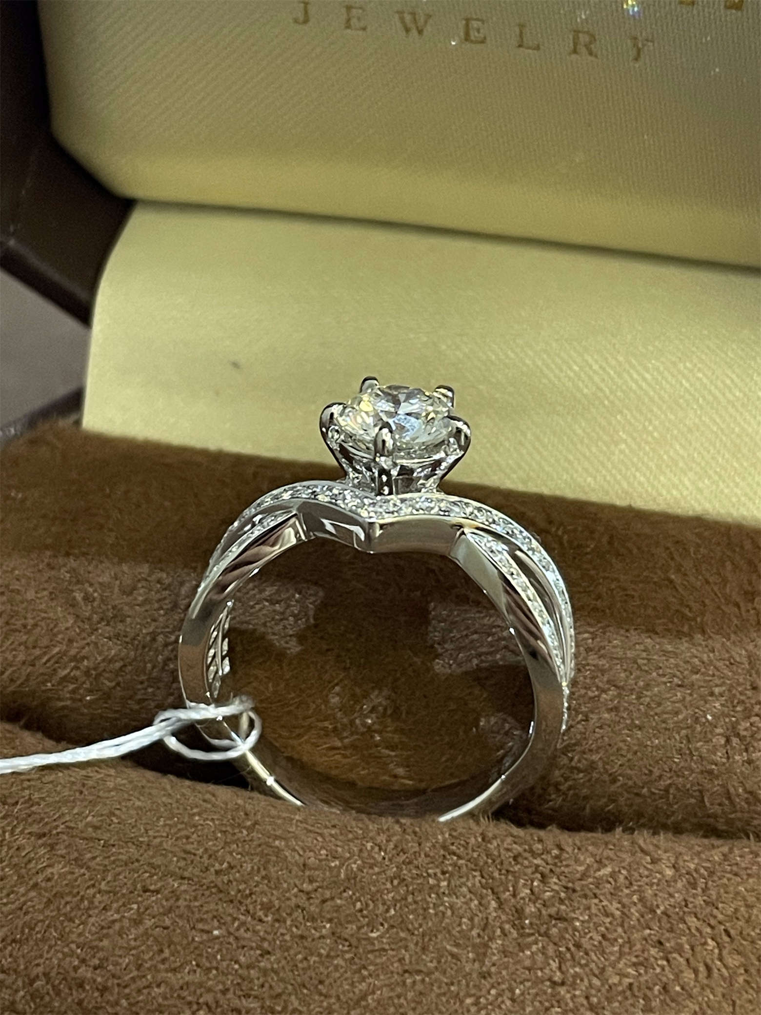 1.606-carat round Pt950 lab-grown diamond women's ring