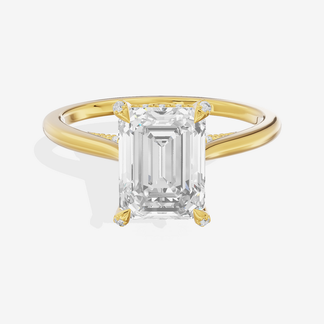 Grand Vowsae Emerald Engagement Ring with Side Stones (1/5 ct. tw.) in 14K Yellow Gold