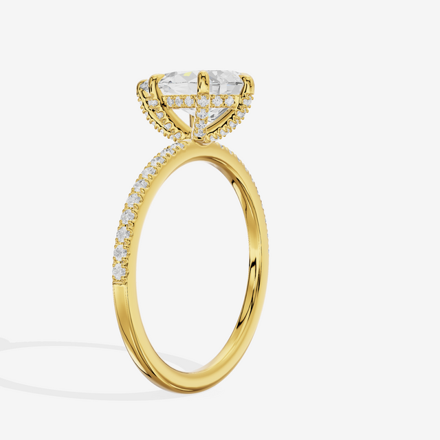 Bowed Sincere Pear Engagement Ring with Side Stones (1/4 ct. tw.) in 18K Yellow Gold