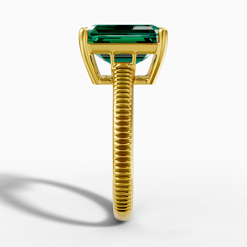 3.934-carat emerald Lab-Grown Diamond Knife-Edge Ring — 18K yellow gold