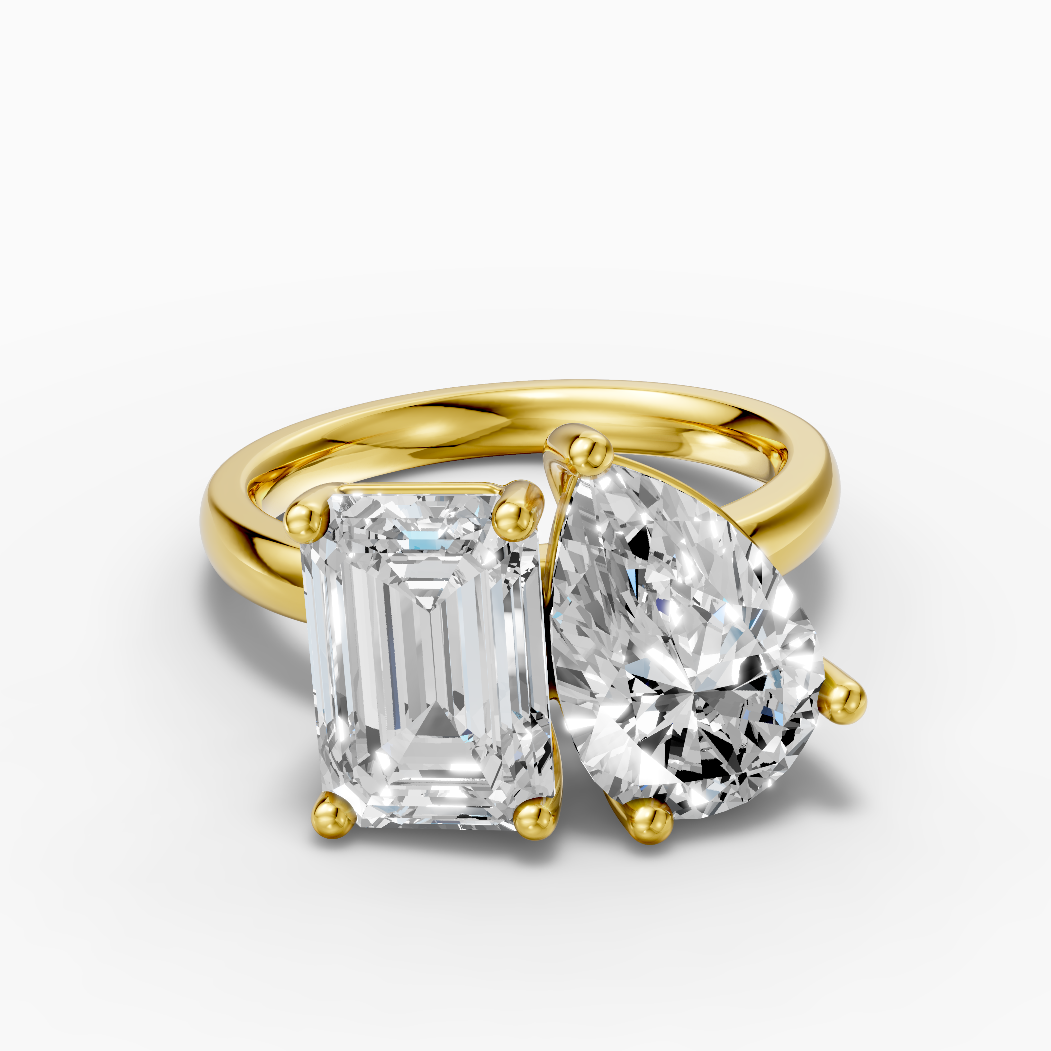 18k gold emerald-cut and pear-shaped lab-grown diamond ring